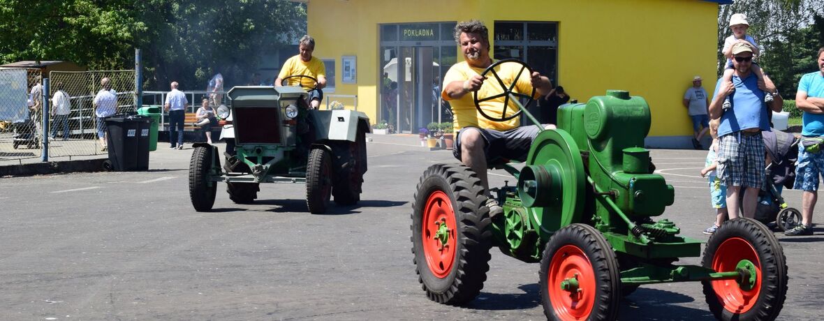 Pradědečkův traktor, NZM Čáslav