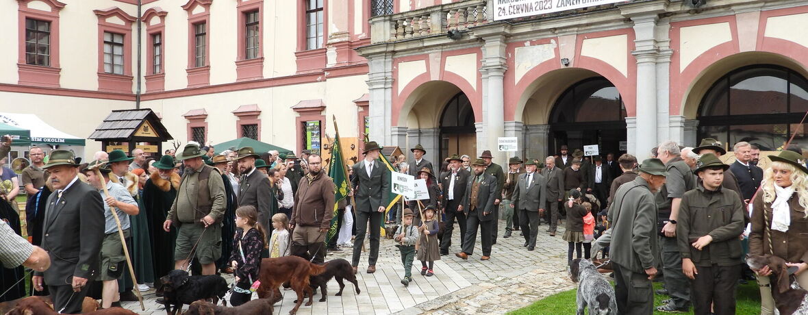 Ohradské národní myslivecké slavnosti jsou letos třídenní. Národní zemědělské muzeum Ohrada připravilo akci se zábavným i vzdělávacím programem pro myslivce, přátele přírody, školy i rodiny. TISKOVÁ ZPRÁVA