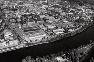 Letecký pohled na areál tržnice, K. Wartha, 1986 (archiv IPR)