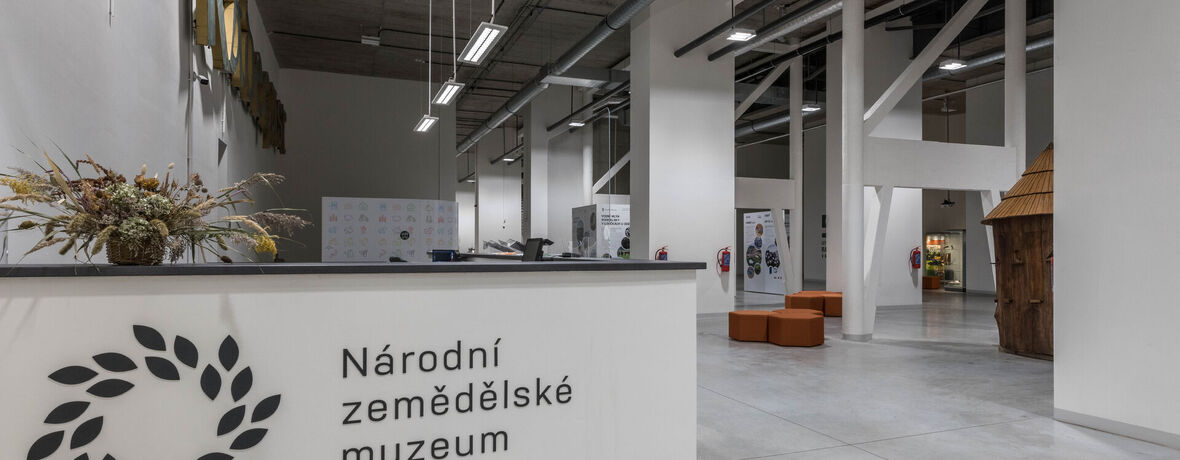 українською