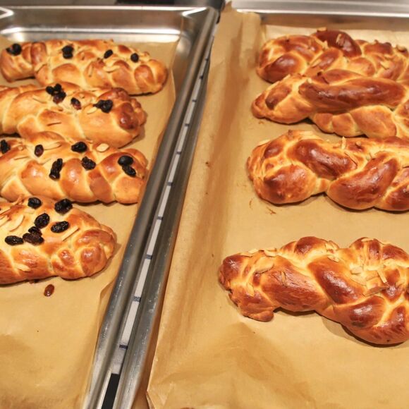 Pečení mini vánoček se Starou gardou AKC ČR