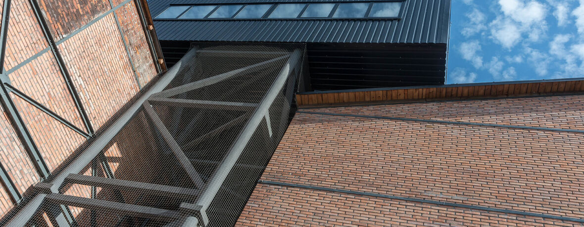 Ціни, контакти та як до нас дістатися