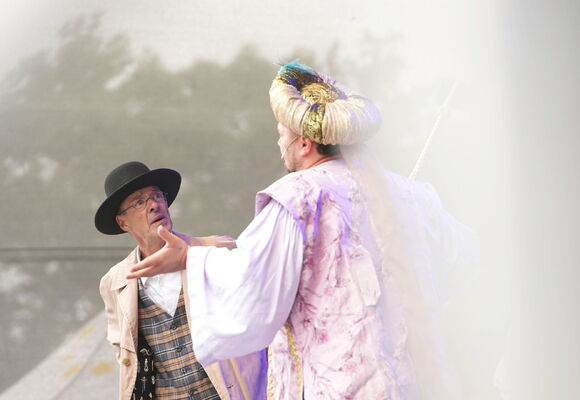 Kultura pod hvězdami / Lotrando a Zubejda