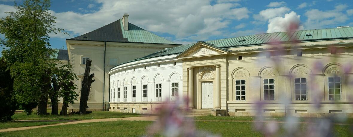 Svěží jarní program a rodinné Velikonoce na Kačině. Národní zemědělské muzeum Kačina zprovozňuje divadelní zázemí a chystá novinky pro návštěvníky. TISKOVÁ ZPRÁVA