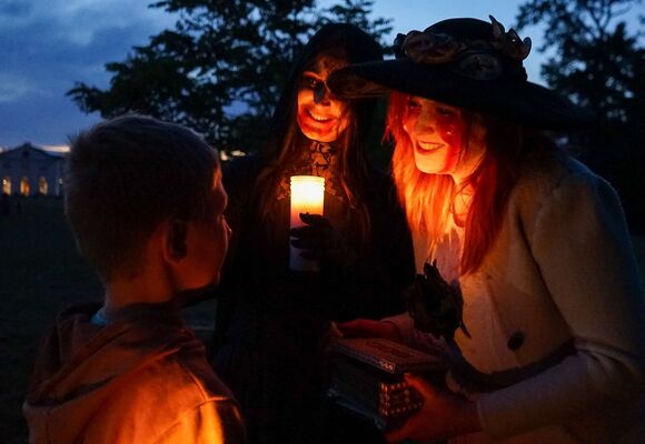 Noční Kačina: Strašidelná stezka parkem