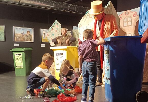 Divadlo O Balynce, dobrém štěněti a třídě nízkých kamarádů