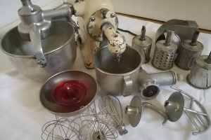 Máte doma staré a dávno nepoužívané kuchyňské náčiní či nádobí? Věnujte je do muzea!