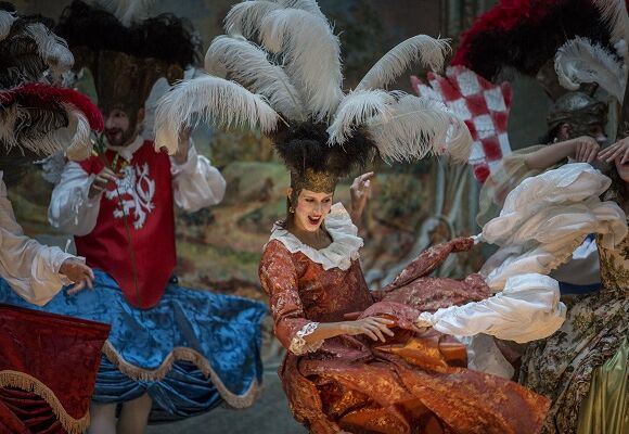 F. A. Míča: Belleza e Decora, Nel giorno natalizio