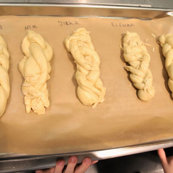 Pečení mini vánoček se Starou gardou AKC ČR