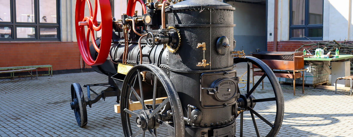 Stoletá lokomobila Brouhot & Cie po rekonstrukci se v Národním zemědělském muzeu Ostrava představí veřejnosti. TISKOVÁ ZPRÁVA