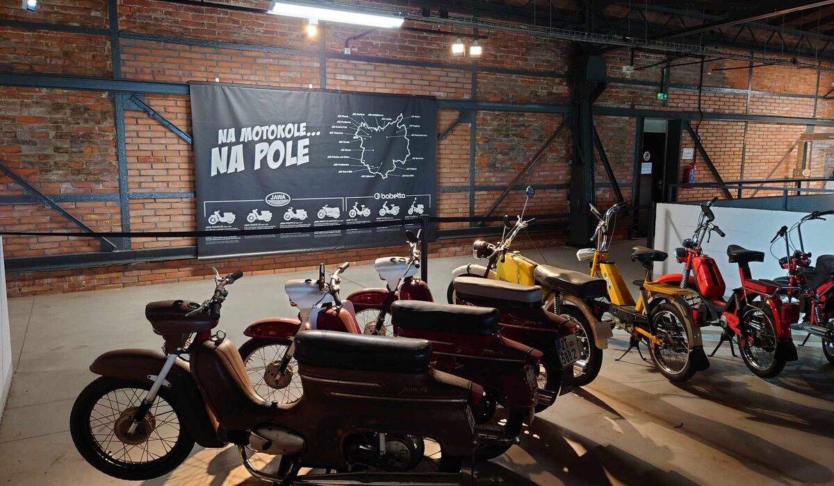 Výstava Na pole – na motokole